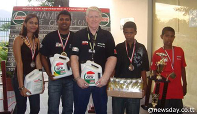 CASTROL Scalextric rce Steward Peter deDe Montbrun CASTROL Scalextric rce Steward Peter deDe Montbrun